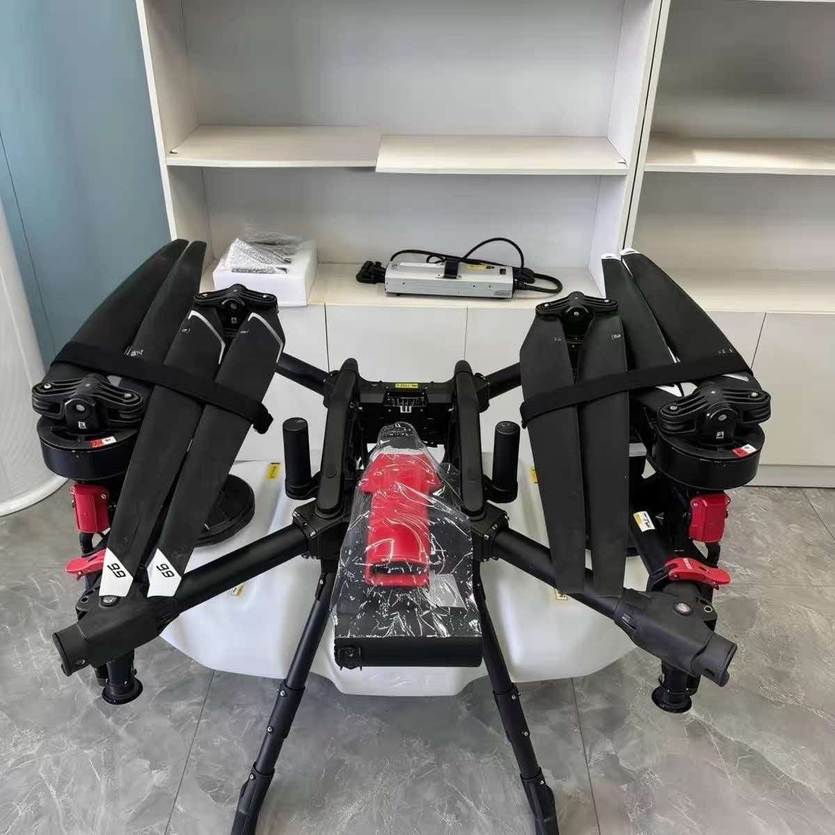 قطعتان من مجموعة أحزمة المروحة - مراجعة Drone Battery Strap وسعره
